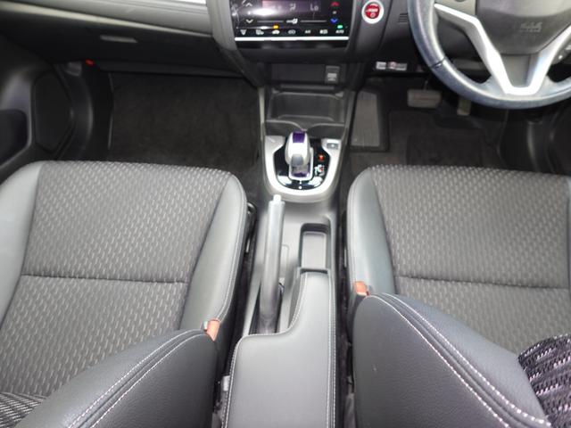 フィットハイブリッド Ｌパッケージ　ハイブリッド　ホンダギャザーズナビＶＸＭ１７４ＶＦＸｉ　ＥＴＣ車載器　ワンオーナー　禁煙車（22枚目）