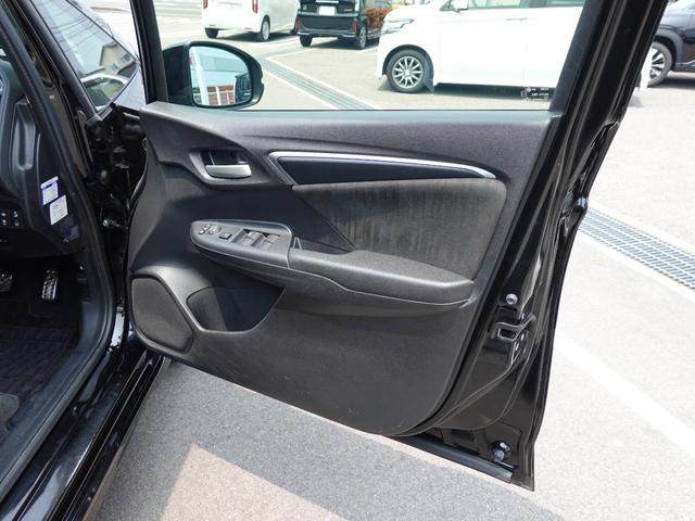 シャトル ハイブリッドＸホンダセンシング　ハイブリッド　ホンダギャザーズナビＶＸＭ２２４ＶＦｉ　ドライブレコーダー前後　ワンオーナー　禁煙車（17枚目）