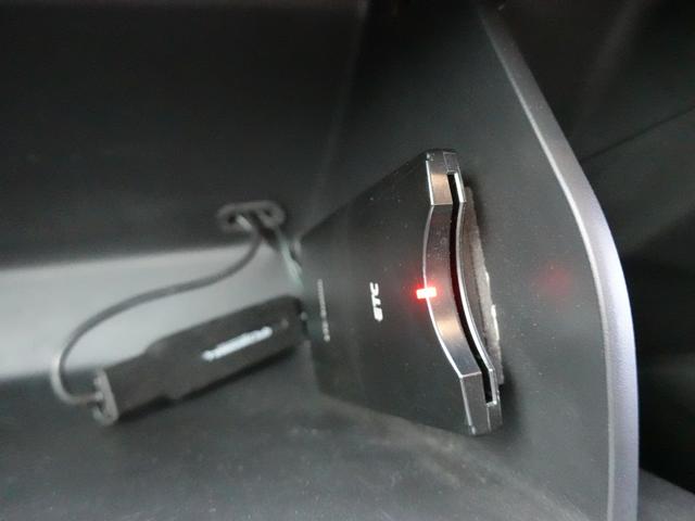 ジェイド ハイブリッドＸ　ワンオーナー　禁煙車　ホンダギャザーズナビＶＸＭ１９４Ｃｉ　ドライブレコーダー前　ＥＴＣ車載器　ＢＴ接続　リアゲート交換（6枚目）