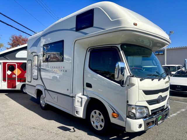 カムロード ナッツRV クレソンボヤージュ タイプW 400Ahリチウムバッテリー 1500Wインバーター 家庭用エアコン 冷蔵庫 電子レンジ テレビ MAXファン シンク FFヒーター マルチルーム ナビ フルセグ ETC バックモニター ドラレコ(3枚目)