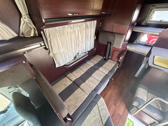 カムロード ナッツRV クレソンボヤージュ タイプW 400Ahリチウムバッテリー 1500Wインバーター 家庭用エアコン 冷蔵庫 電子レンジ テレビ MAXファン シンク FFヒーター マルチルーム ナビ フルセグ ETC バックモニター ドラレコ(10枚目)