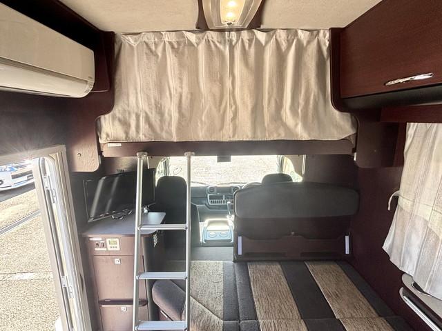 カムロード ナッツRV クレソンボヤージュ タイプW 400Ahリチウムバッテリー 1500Wインバーター 家庭用エアコン 冷蔵庫 電子レンジ テレビ MAXファン シンク FFヒーター マルチルーム ナビ フルセグ ETC バックモニター ドラレコ(14枚目)