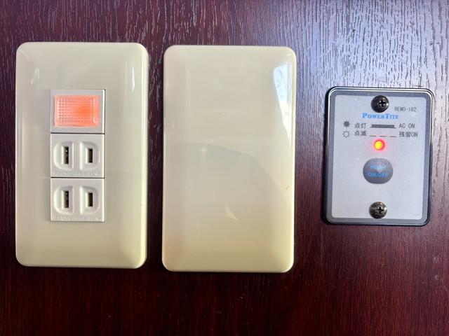 カムロード ナッツRV クレソンボヤージュ タイプW 400Ahリチウムバッテリー 1500Wインバーター 家庭用エアコン 冷蔵庫 電子レンジ テレビ MAXファン シンク FFヒーター マルチルーム ナビ フルセグ ETC バックモニター ドラレコ(26枚目)