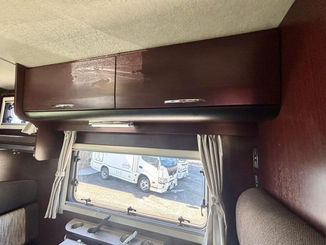 カムロード ナッツRV クレソンボヤージュ タイプW 400Ahリチウムバッテリー 1500Wインバーター 家庭用エアコン 冷蔵庫 電子レンジ テレビ MAXファン シンク FFヒーター マルチルーム ナビ フルセグ ETC バックモニター ドラレコ(35枚目)