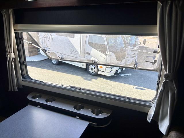 カムロード ナッツRV クレソンボヤージュ タイプW 400Ahリチウムバッテリー 1500Wインバーター 家庭用エアコン 冷蔵庫 電子レンジ テレビ MAXファン シンク FFヒーター マルチルーム ナビ フルセグ ETC バックモニター ドラレコ(38枚目)