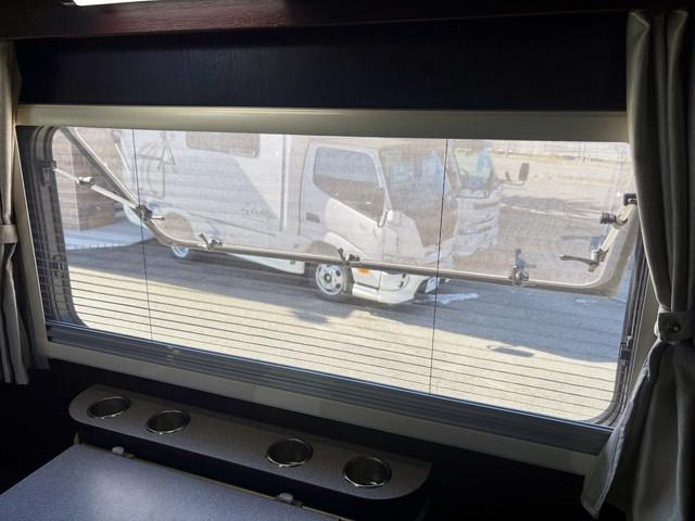 カムロード ナッツRV クレソンボヤージュ タイプW 400Ahリチウムバッテリー 1500Wインバーター 家庭用エアコン 冷蔵庫 電子レンジ テレビ MAXファン シンク FFヒーター マルチルーム ナビ フルセグ ETC バックモニター ドラレコ(39枚目)