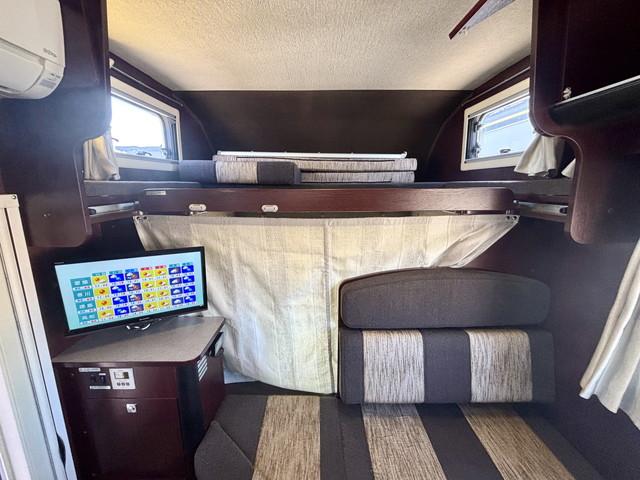 カムロード ナッツRV クレソンボヤージュ タイプW 400Ahリチウムバッテリー 1500Wインバーター 家庭用エアコン 冷蔵庫 電子レンジ テレビ MAXファン シンク FFヒーター マルチルーム ナビ フルセグ ETC バックモニター ドラレコ(43枚目)