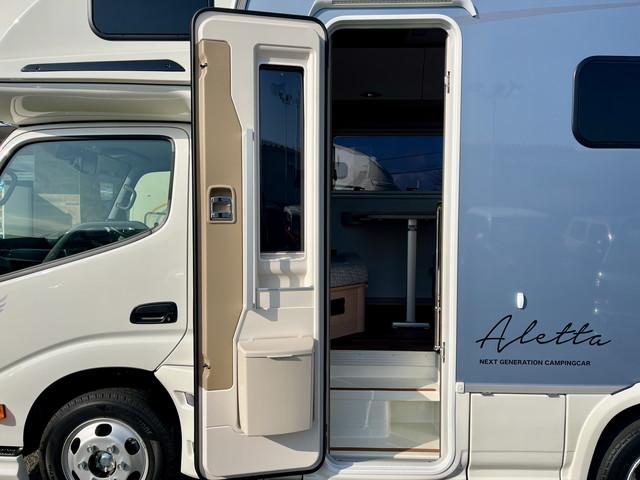 カムロード 　ナッツＲＶ　アレッタハイパーエボリューションＩＩＩ　タイプＷ　２ＷＤ　リチウムバッテリー４００Ａｈ　１５００Ｗインバーター　家庭用エアコン　冷蔵庫　電子レンジ　２８０Ｗソーラーパネル　ＦＦヒーター（4枚目）