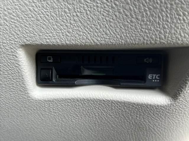 シエンタ Ｇ　セーフティセンス　ＬＥＤヘッドライト　純正ナビ／フルセグ／ＢＴ　純正フリップダウンモニター　Ｂモニター　両電スラ　シートヒーター　スマートキー×２　Ｐスタート　ステリモ　ＥＴＣ　チルトステアリング（27枚目）
