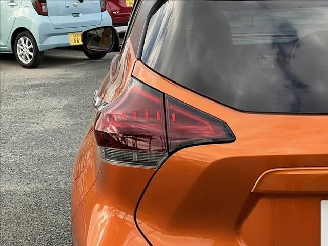 キックス Ｘ　ツートーンインテリアエディション　ツートン　アラウンドビューモニター　９型ナビ／フルセグ／ブルートゥース／ＤＶＤ再生　セーフティセンス　レーダークルーズ　シートヒーター　デジタルミラー　ステアリングヒーター　ルーフレール　ＬＥＤ　禁煙（39枚目）