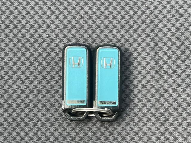 Ｎ－ＯＮＥ Ｇ・Ａパッケージ　中期　ツートーン　ＣＴＢＡ　社外ナビ／フルセグ／ＤＶＤ／ＢＴ　Ｂモニター　ＥＴＣ　スマートキー×２　Ｐスタート　ステリモ　ＨＩＤヘッドライト　Ａライト　シートリフター　チルトステアリング（7枚目）
