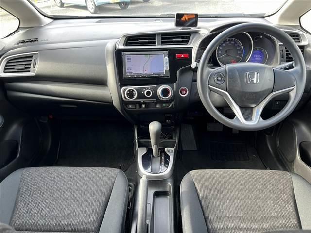 フィット 13G・Fパッケージ 純正ナビ/地デジ/DVD/BT ステリモ スマートキー Bモニター ETC Aストップ コーナーポール シートリフター Pスタート チルトステアリング 電格ミラー ウィンカーミラー(2枚目)