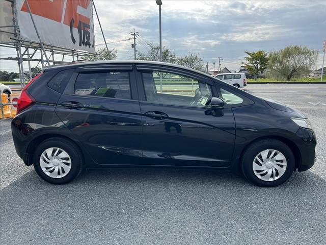 フィット 13G・Fパッケージ 純正ナビ/地デジ/DVD/BT ステリモ スマートキー Bモニター ETC Aストップ コーナーポール シートリフター Pスタート チルトステアリング 電格ミラー ウィンカーミラー(12枚目)