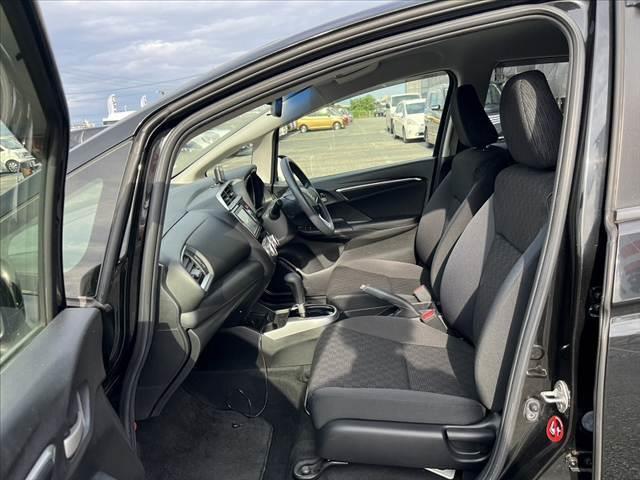 フィット 13G・Fパッケージ 純正ナビ/地デジ/DVD/BT ステリモ スマートキー Bモニター ETC Aストップ コーナーポール シートリフター Pスタート チルトステアリング 電格ミラー ウィンカーミラー(17枚目)