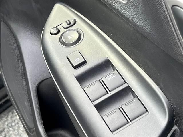 フィット 13G・Fパッケージ 純正ナビ/地デジ/DVD/BT ステリモ スマートキー Bモニター ETC Aストップ コーナーポール シートリフター Pスタート チルトステアリング 電格ミラー ウィンカーミラー(34枚目)