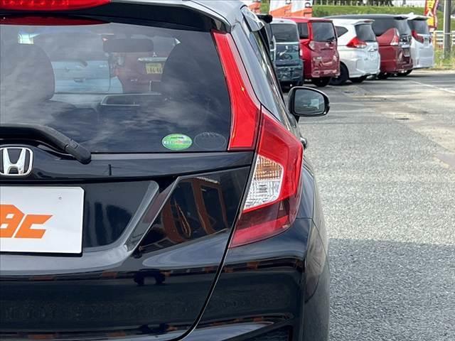 フィット 13G・Fパッケージ 純正ナビ/地デジ/DVD/BT ステリモ スマートキー Bモニター ETC Aストップ コーナーポール シートリフター Pスタート チルトステアリング 電格ミラー ウィンカーミラー(45枚目)