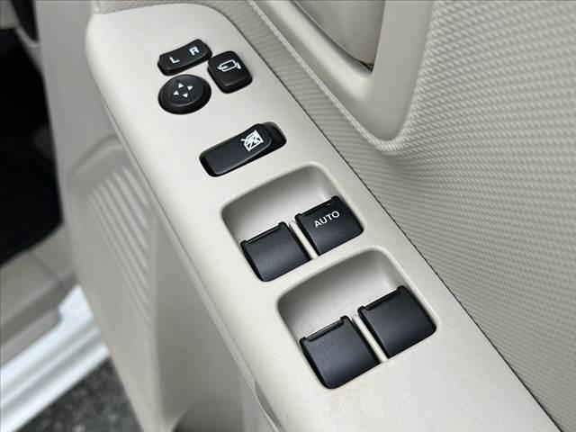 スペーシア ハイブリッドＸ　セーフティサポート　両側電動スライドドア　ＳＤナビ／フルセグ／Ｂｌｕｅｔｏｏｔｈ／ＤＶＤ　バックカメラ　ＥＴＣ　コーナーセンサー　前後ドラレコ　Ａライト　シートヒーター　ロールサンシェード　横滑り防止（33枚目）
