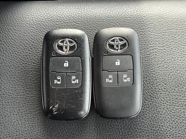 ルーミー カスタムG-T 9インチ純正ナビ/BT スマアシ バックカメラ フルセグTV ステリモ 両側電動スライドドア 禁煙 ETC スマートキー USBソケット LEDヘッドライト ドラレコ 電格ミラー(6枚目)