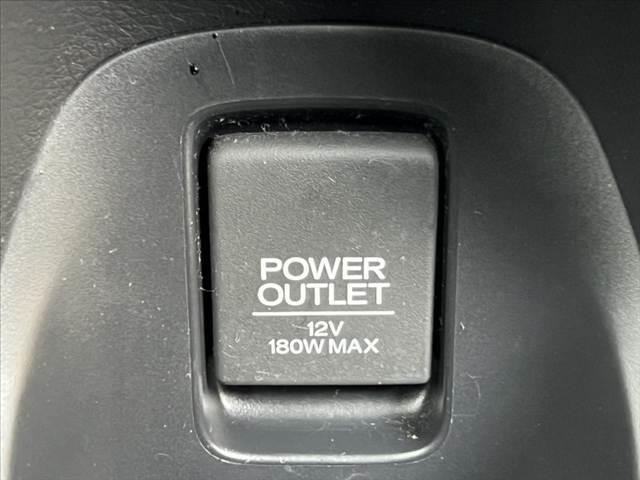 ヴェゼル ハイブリッドＺ　純正ナビ／Ｂｌｕｅｔｏｏｔｈ　バックカメラ　コンフォートビューＰＫＧ　ＬＥＤヘッド　シティーブレーキ　電動格納ミラー　革巻きステア　左右独立ＡＡＣ　ブラック革コンビシート　スマートキー（23枚目）