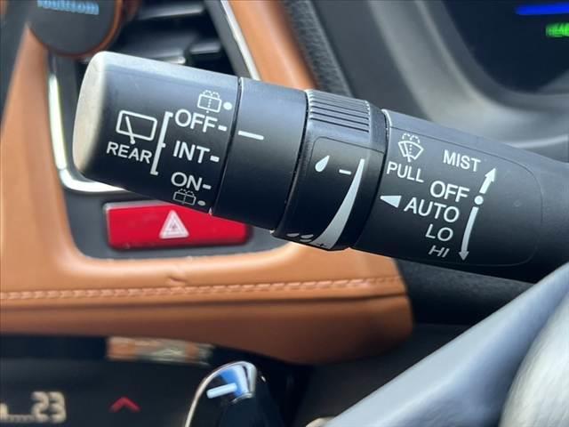 ヴェゼル ハイブリッドＺ　純正ナビ／Ｂｌｕｅｔｏｏｔｈ　バックカメラ　コンフォートビューＰＫＧ　ＬＥＤヘッド　シティーブレーキ　電動格納ミラー　革巻きステア　左右独立ＡＡＣ　ブラック革コンビシート　スマートキー（40枚目）