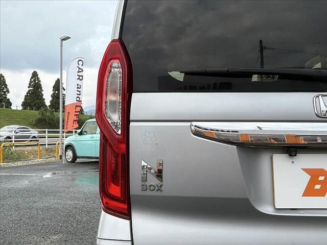 N-BOX G 社外ナビ バックカメラ フルセグ Bluetooth 純正マット スマートキー プッシュスタート オートエアコン LEDヘッドライト ETC ベンチシート 横滑り防止 Pガラス 電動格納ミラー(39枚目)