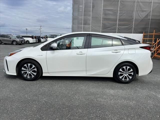 プリウス A 後期 禁煙 ナビ/フルセグ/Bluetooth/Bモニター セーフティセンス レーダークルーズ 車線逸脱 BSM ヘッドアップディスプレイ オートハイビーム パーキングサポート LEDヘッドライト(11枚目)