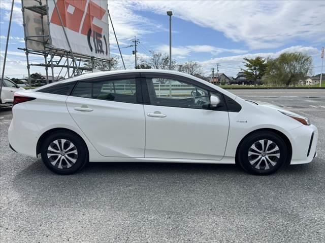 プリウス A 後期 禁煙 ナビ/フルセグ/Bluetooth/Bモニター セーフティセンス レーダークルーズ 車線逸脱 BSM ヘッドアップディスプレイ オートハイビーム パーキングサポート LEDヘッドライト(12枚目)