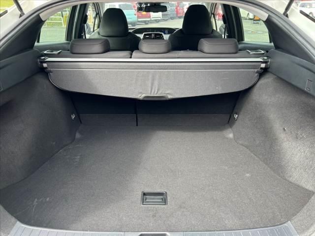 プリウス A 後期 禁煙 ナビ/フルセグ/Bluetooth/Bモニター セーフティセンス レーダークルーズ 車線逸脱 BSM ヘッドアップディスプレイ オートハイビーム パーキングサポート LEDヘッドライト(20枚目)