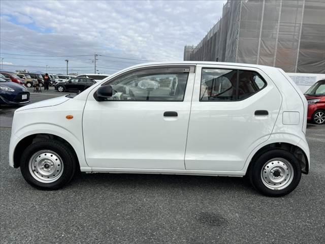 アルト VP 禁煙車 社外ナビ/ブルートゥース キーレス ETC エアコン パワーステアリング 横滑り防止 ヘッドライトレベライザー ドリンクホルダー バイザー マット アンチロックブレーキシステム エアバック(11枚目)