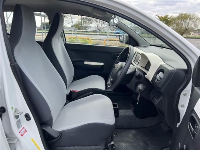 アルト VP 禁煙車 社外ナビ/ブルートゥース キーレス ETC エアコン パワーステアリング 横滑り防止 ヘッドライトレベライザー ドリンクホルダー バイザー マット アンチロックブレーキシステム エアバック(16枚目)