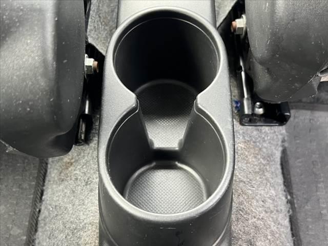 アルト VP 禁煙車 社外ナビ/ブルートゥース キーレス ETC エアコン パワーステアリング 横滑り防止 ヘッドライトレベライザー ドリンクホルダー バイザー マット アンチロックブレーキシステム エアバック(22枚目)