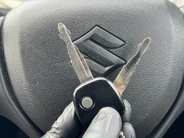 アルト VP 禁煙車 社外ナビ/ブルートゥース キーレス ETC エアコン パワーステアリング 横滑り防止 ヘッドライトレベライザー ドリンクホルダー バイザー マット アンチロックブレーキシステム エアバック(31枚目)