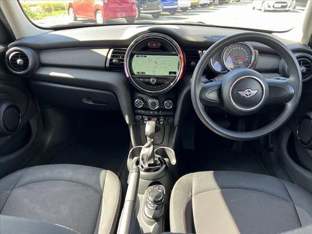 MINI ワン 純正ナビ/BT/ラジオ 運転席シートリフター エンジンスタートボタン アイドリングストップ ヘッドライトレベライザー 電格ミラー USBポート ETC アクセサリーソケット フォグライト(2枚目)