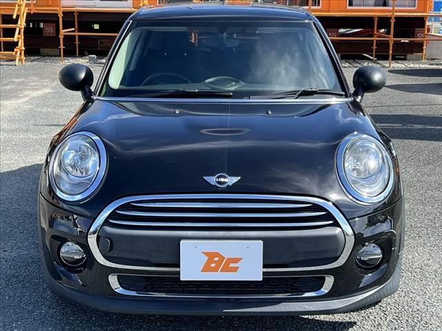 MINI ワン 純正ナビ/BT/ラジオ 運転席シートリフター エンジンスタートボタン アイドリングストップ ヘッドライトレベライザー 電格ミラー USBポート ETC アクセサリーソケット フォグライト(9枚目)