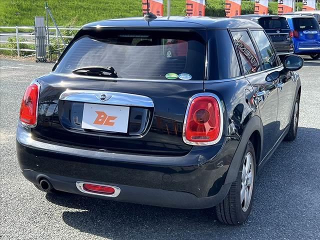 MINI ワン 純正ナビ/BT/ラジオ 運転席シートリフター エンジンスタートボタン アイドリングストップ ヘッドライトレベライザー 電格ミラー USBポート ETC アクセサリーソケット フォグライト(13枚目)