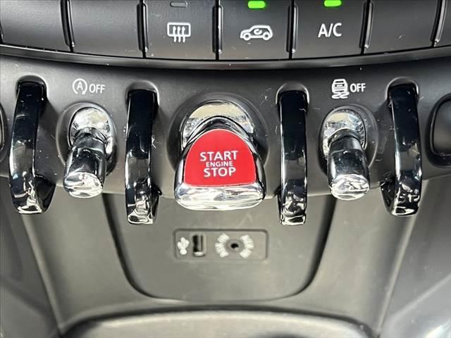 MINI ワン 純正ナビ/BT/ラジオ 運転席シートリフター エンジンスタートボタン アイドリングストップ ヘッドライトレベライザー 電格ミラー USBポート ETC アクセサリーソケット フォグライト(27枚目)