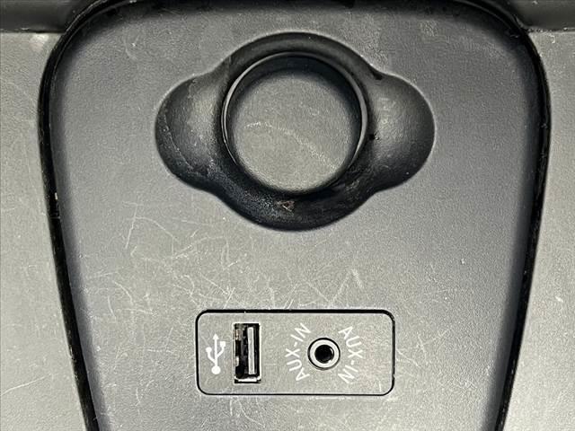 MINI ワン 純正ナビ/BT/ラジオ 運転席シートリフター エンジンスタートボタン アイドリングストップ ヘッドライトレベライザー 電格ミラー USBポート ETC アクセサリーソケット フォグライト(28枚目)