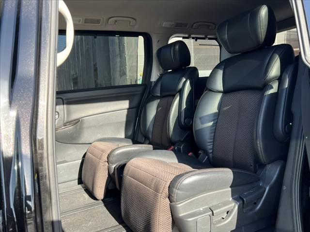 エルグランド ２５０ハイウェイスター　純正ナビ／Ｂｌｕｅｔｏｏｔｈ　フリップダウンＭ　両側電動スライド　スマートキー　ＥＴＣ　オットマン　アラウンドビュー　１００Ｖ電源　Ｐガラス　ステリモ　電動格納ミラー　革巻きステア　合皮シート（19枚目）