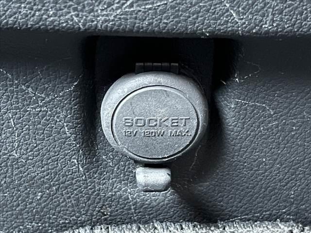 エルグランド ２５０ハイウェイスター　純正ナビ／Ｂｌｕｅｔｏｏｔｈ　フリップダウンＭ　両側電動スライド　スマートキー　ＥＴＣ　オットマン　アラウンドビュー　１００Ｖ電源　Ｐガラス　ステリモ　電動格納ミラー　革巻きステア　合皮シート（44枚目）
