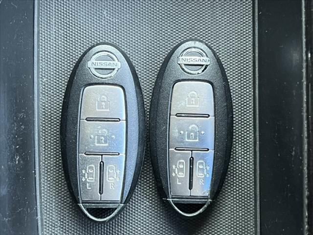 エルグランド ２５０ハイウェイスター　純正ナビ／Ｂｌｕｅｔｏｏｔｈ　フリップダウンＭ　両側電動スライド　スマートキー　ＥＴＣ　オットマン　アラウンドビュー　１００Ｖ電源　Ｐガラス　ステリモ　電動格納ミラー　革巻きステア　合皮シート（47枚目）