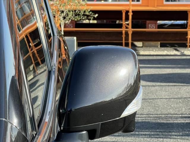 エルグランド ２５０ハイウェイスター　純正ナビ／Ｂｌｕｅｔｏｏｔｈ　フリップダウンＭ　両側電動スライド　スマートキー　ＥＴＣ　オットマン　アラウンドビュー　１００Ｖ電源　Ｐガラス　ステリモ　電動格納ミラー　革巻きステア　合皮シート（49枚目）