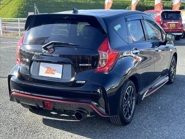 ノート ニスモ　ＬＥＤヘッドライト　スポーツシート　スーパーチャージャー　柿本改マフラー　社外ナビ／フルセグ／ＤＶＤ／ＢＴ　Ｂモニター　ＥＴＣ　Ｐスタート　インテリキー×２　アイドリングストップ　Ａライト　フォグ（13枚目）