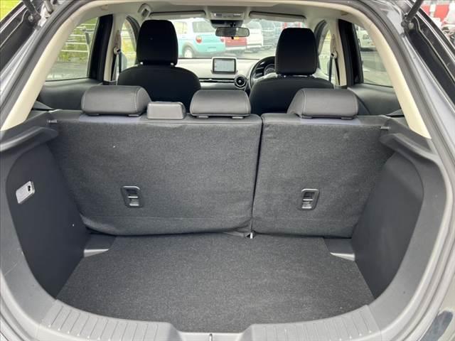 デミオ １３Ｓ　中期　マツダコネクトナビ／Ｂｌｕｅｔｏｏｔｈ　ＣＤ／ＤＶＤ　Ａストップ　スマートブレーキサポ　Ｐガラス　ステリモ　電動格納ミラー　Ｐスタート　スマートキー（20枚目）