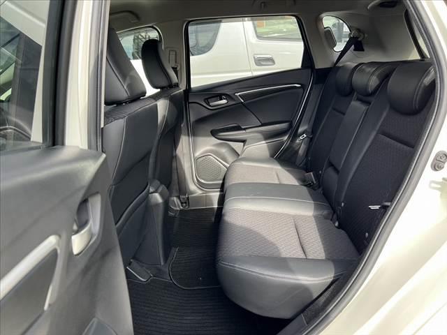 フィットハイブリッド Ｌパッケージ　純正ナビ　地デジ　ＤＶＤ　ＢＴ　ＬＥＤヘッドライト　バックモニター　クルーズコントロール　ステリモ　スマートキー　プッシュスタート　ハーフレザーシート　オートライト　シートリフター　チルトステアリング（19枚目）