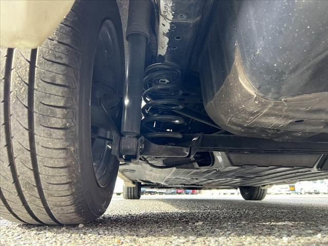 フィットハイブリッド Ｌパッケージ　純正ナビ　地デジ　ＤＶＤ　ＢＴ　ＬＥＤヘッドライト　バックモニター　クルーズコントロール　ステリモ　スマートキー　プッシュスタート　ハーフレザーシート　オートライト　シートリフター　チルトステアリング（53枚目）