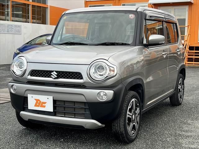 ハスラー 　レーダーブレーキサポート　社外ナビ／ＢＴ／Ｂカメラ　前席シートヒーター　アイドリングストップ　横滑り防止装置　プッシュスタート　スマートキー　シートリフト　純正アルミ　セキュリティ　フォグランプ（8枚目）