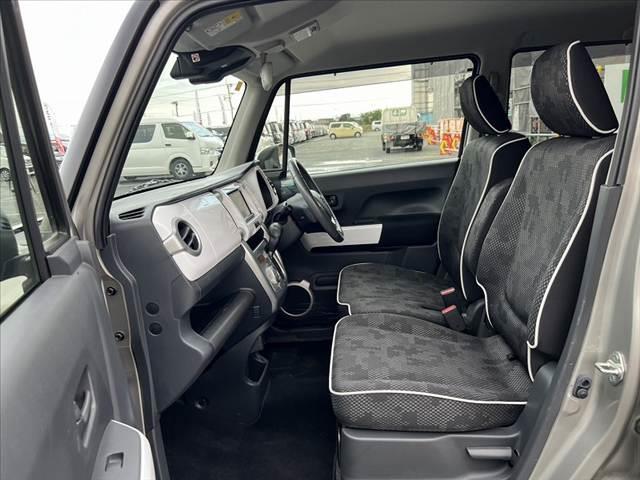 ハスラー 　レーダーブレーキサポート　社外ナビ／ＢＴ／Ｂカメラ　前席シートヒーター　アイドリングストップ　横滑り防止装置　プッシュスタート　スマートキー　シートリフト　純正アルミ　セキュリティ　フォグランプ（17枚目）