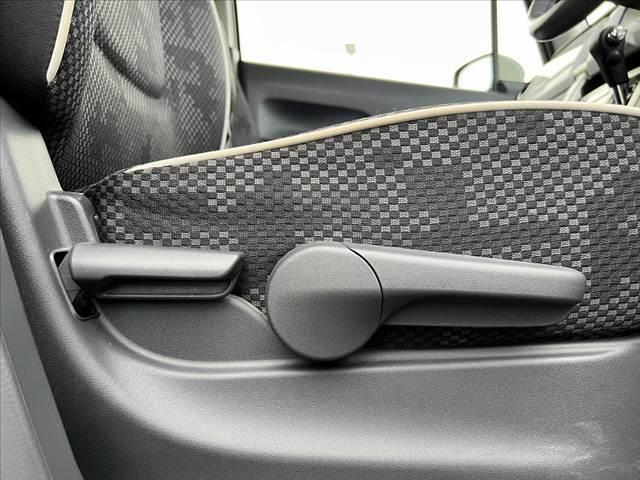 ハスラー 　レーダーブレーキサポート　社外ナビ／ＢＴ／Ｂカメラ　前席シートヒーター　アイドリングストップ　横滑り防止装置　プッシュスタート　スマートキー　シートリフト　純正アルミ　セキュリティ　フォグランプ（25枚目）