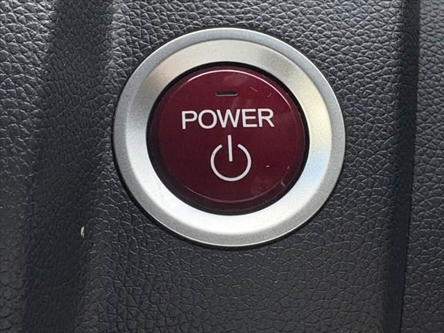 フィットハイブリッド Ｌパッケージ　禁煙　中期　純正ナビ／Ｂｌｕｅｔｏｏｔｈ　クルコン　ＣＴＢＡ　ＬＥＤヘッド　Ｐガラス　革巻きステア　電動格納ミラー　プラズマクラスター　プライムスムースコンビシート　スマートキー　Ｐスタート（35枚目）