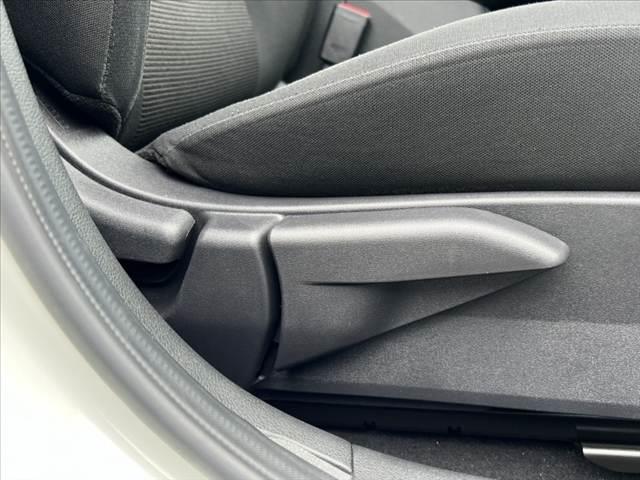 ノート S 社外ナビ/Bluetooth ETC 全方位運転支援システム シートリフター スマートキー Pスタート 電動格納ミラー 電動パーキングブレーキ プライバシーガラス オートライト オートエアコン(24枚目)